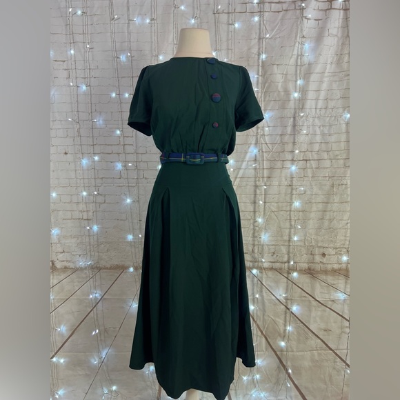 Bright and Beautiful Vintage Inspired Green Midi Dress - Picture 1 of 6